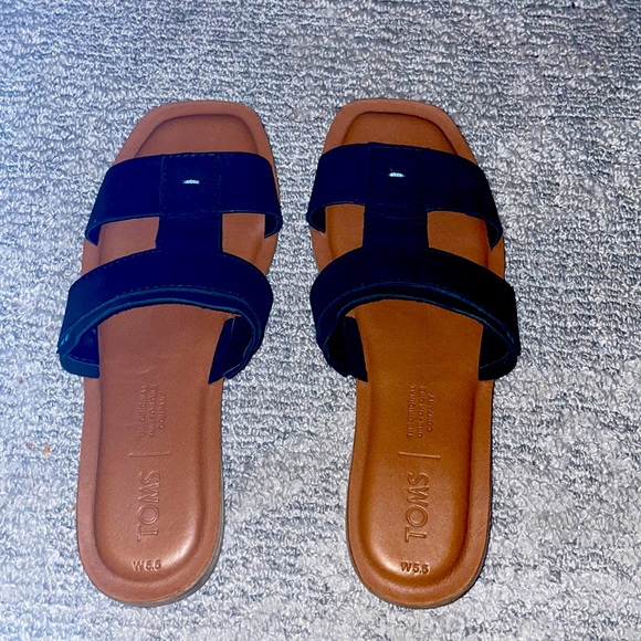2 for $68 - TOMS Ortholite Vegan Slides - Picture 1 of 5
